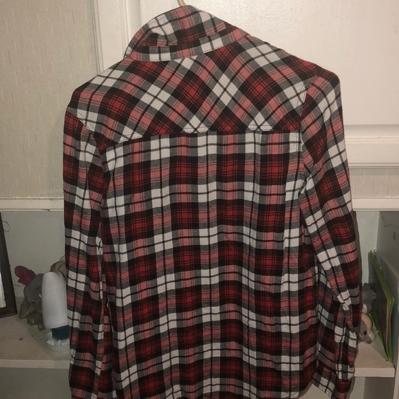 Long sleeve plaid/flannel - Picture 3 of 3